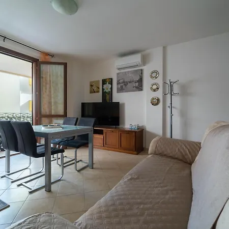 Miraflores 公寓 阿尔盖罗